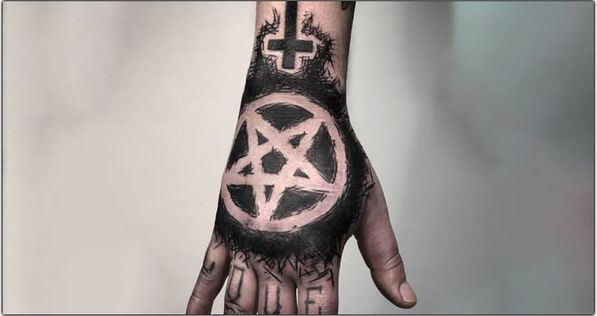 Tatouage pentagramme