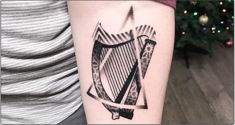 Tatouages de harpe : Histoire, signification et motifs