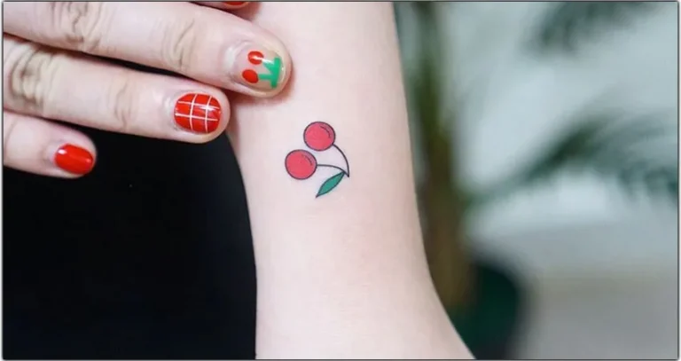 Signification tatouages de cerises : conceptions, et plus encore