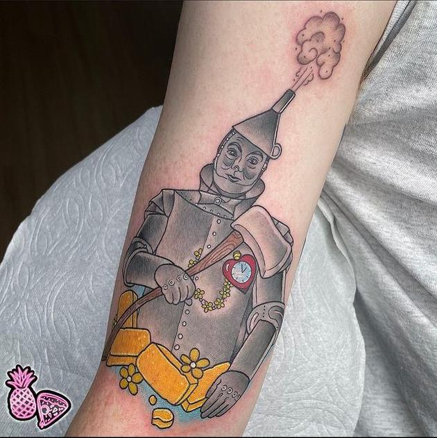 Tatouage Tin Man sur le bras