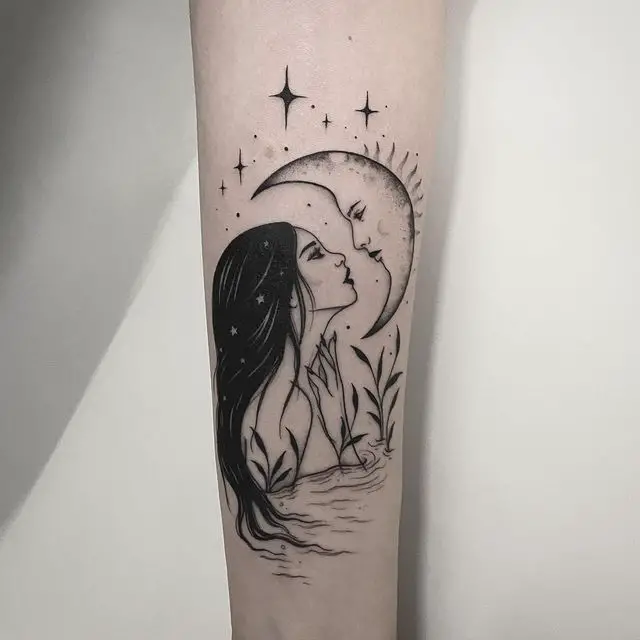 Signification du tatouage fille et lune ( Empowerment ou Mystère ? )